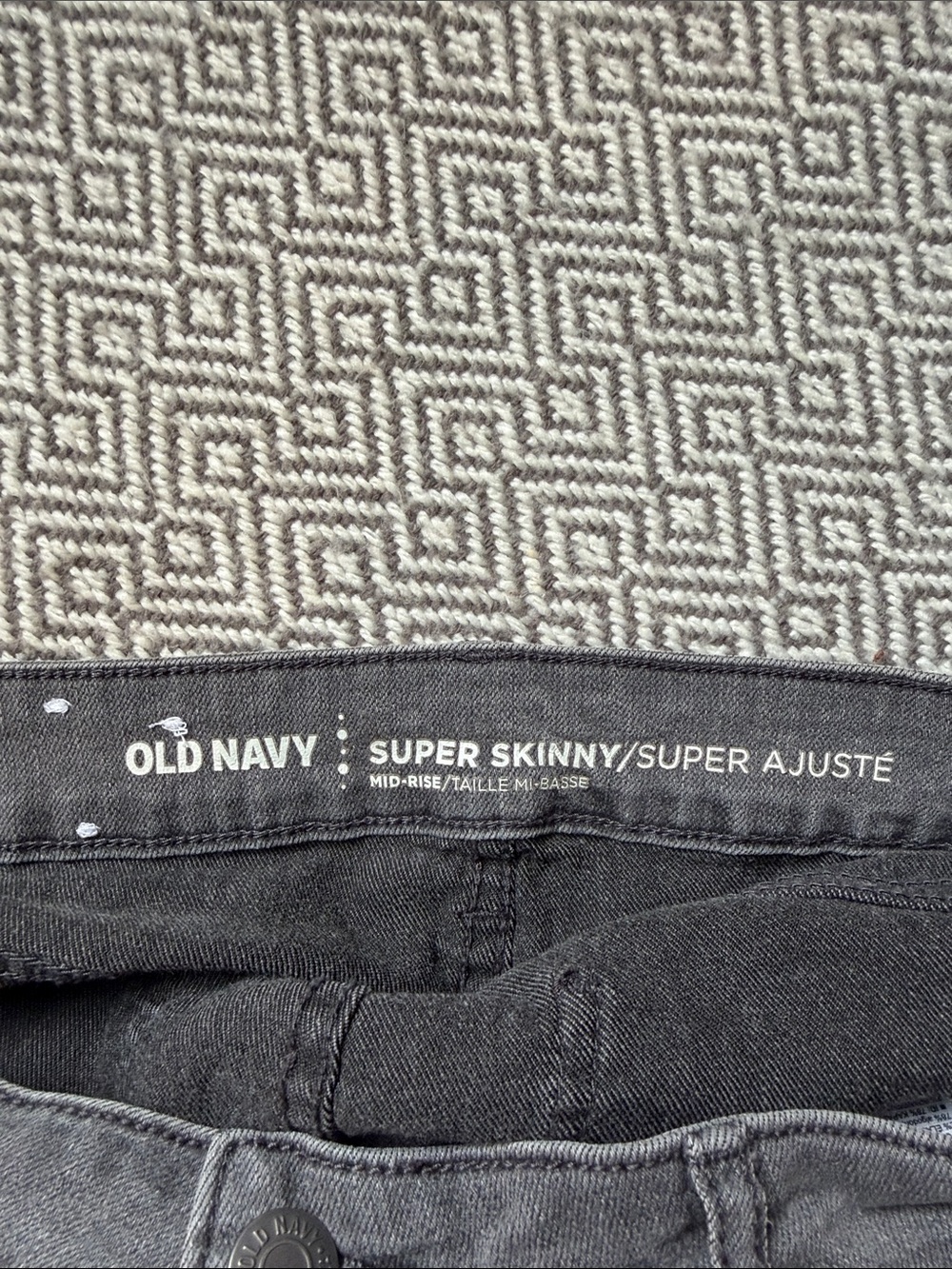 Old Navy Charcoal Super Skinny Jeggings - Picture 8 of 10